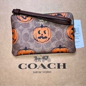 COACH Halloween Corner Zip Wristlet In Signature Canvas w Pumpkin Print CCL20